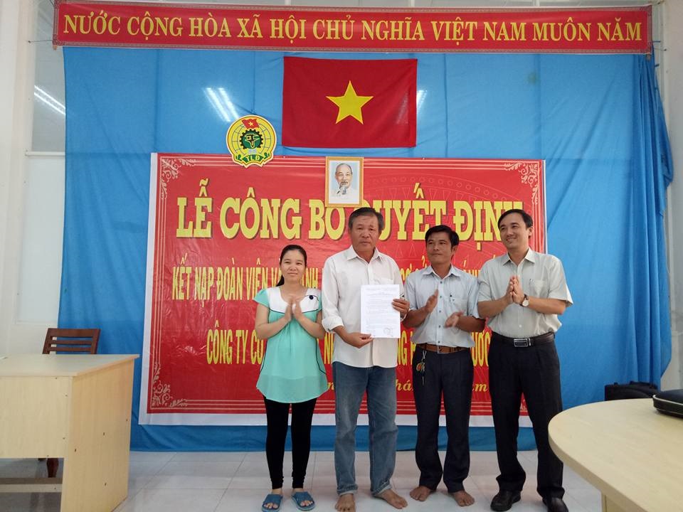 Lễ kết nạp đoàn viên và thành lập Công đoàn cơ sở Công ty Cổ phần xuất nhập khẩu tổng hợp Bình Phước – Chi nhánh Đắk Lắk